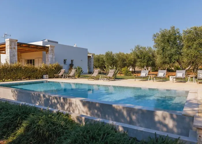 Pietra E Calce With Pool