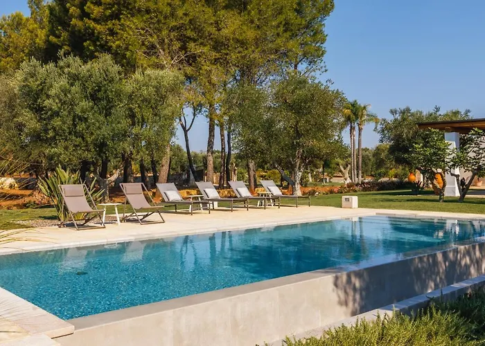 Pietra E Calce With Pool